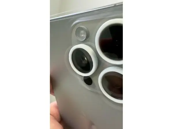 iPhone 15/16 Pro/Pro Max Minimalist Camera Bumper