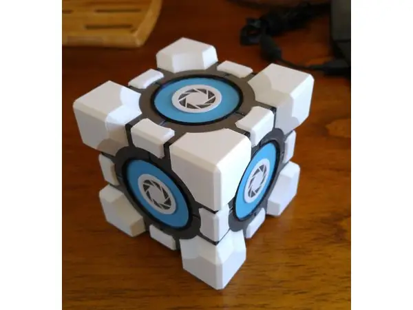 Portal Cube ( Weighted / Companion cube )