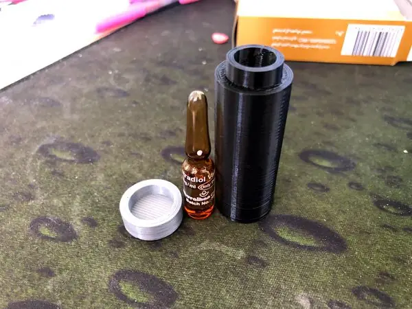 Ampoule case