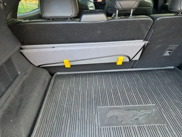 Ford Sun Shade Mount (on Child Seat Restraint Anchors)