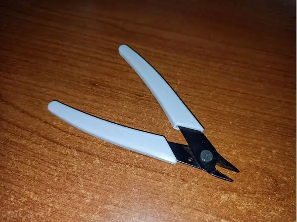 Handles for wire cutter