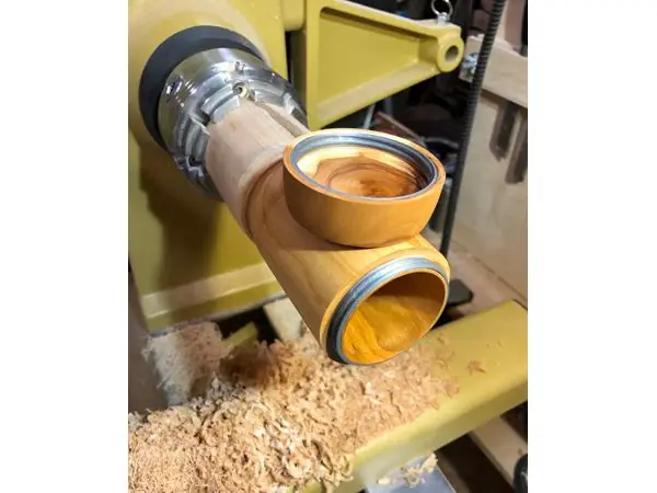 Woodturning: Threaded rings for turning boxes