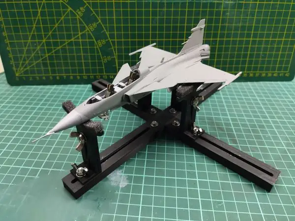 model building holder