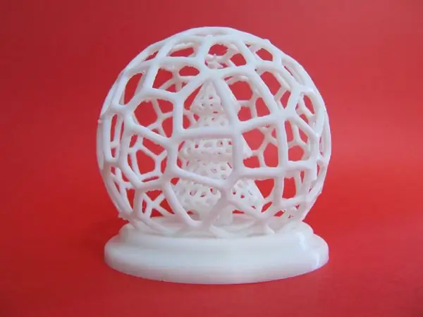 Voronoi Christmas Tree Globe