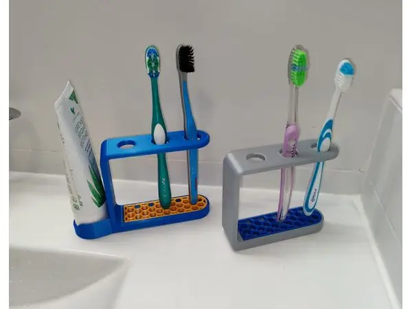 Toothbrush holder