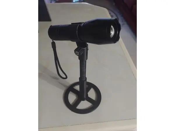 Flashlight Stand / Holder