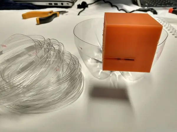 Cube Bottle String Maker
