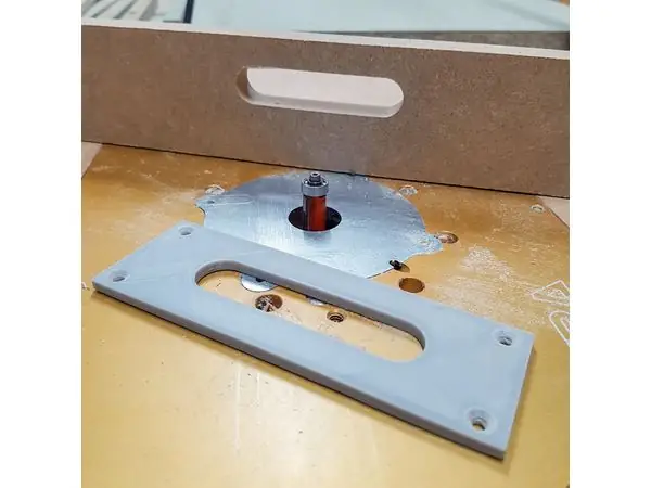Slot handle router template