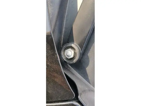 plug on the wiper mechanism bolt LADA Granta 1