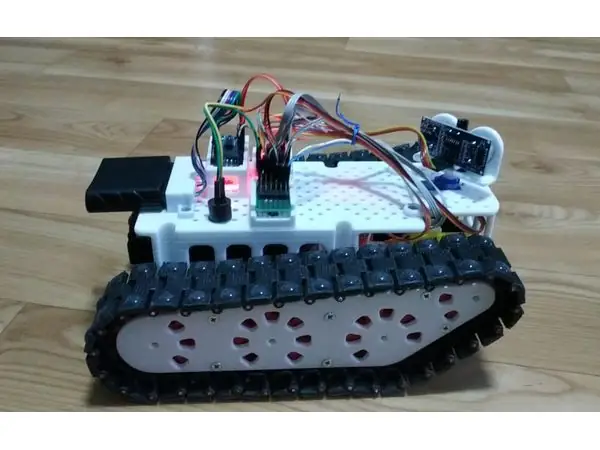 Caterpillar robot that moves along a randomly selected route