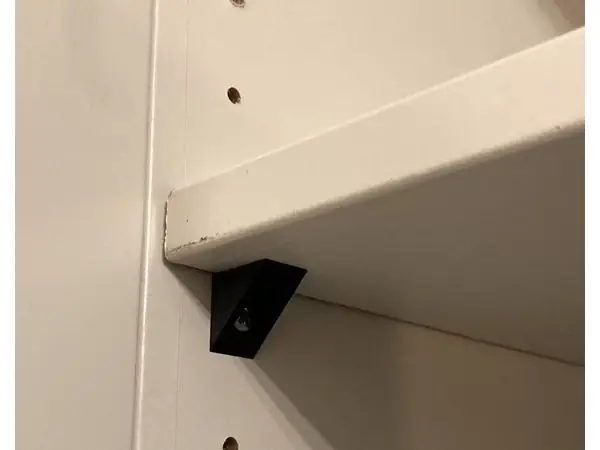 Shelf supports (for ~6mm screws)