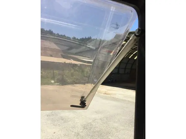 Motorhome telescopic pole sledge locking mechanism
