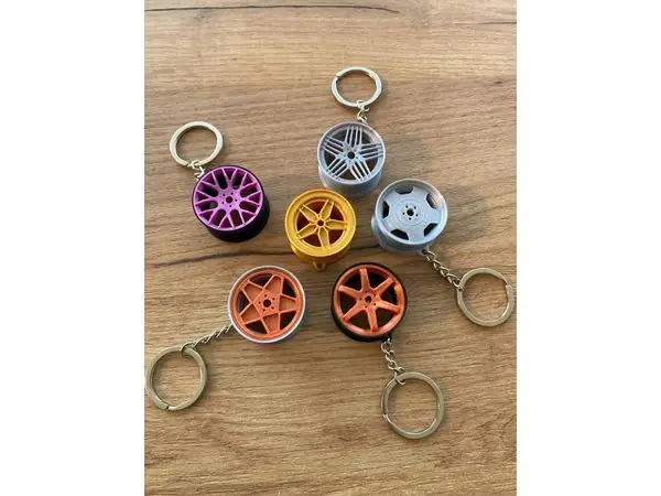Realistic mini wheels keychains
