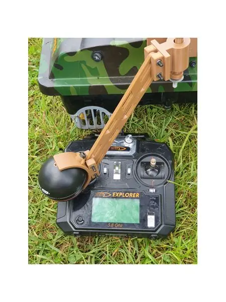 accroche deeper sur bait boat quad exploreur