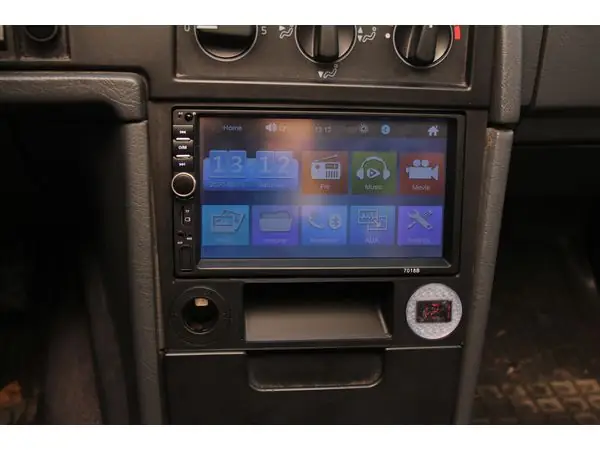 Volvo 940 2 DIN radio frame for radio 7018B