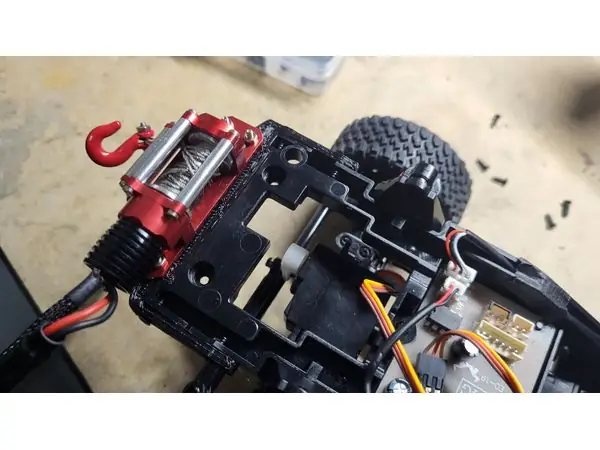 MN82 Winch mounting