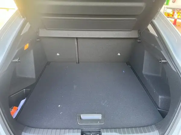 Renault Arkana trunk hooks for bags