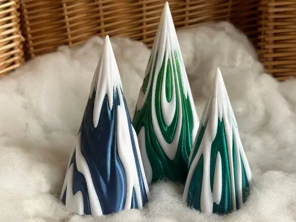 Snowy Lawren Trees