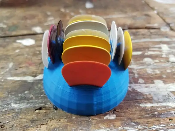 Guitar Pick Holder / Stand (holds 15 picks)