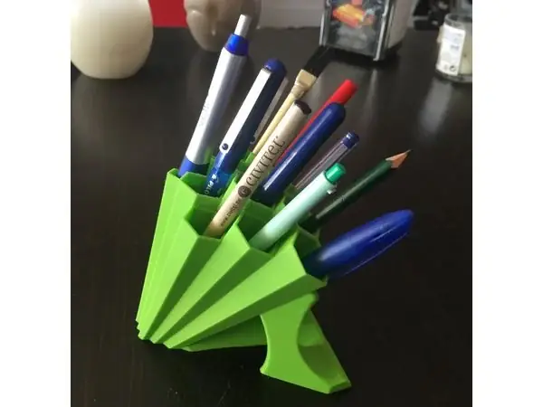 Telescopic Honeycomb pen-holder