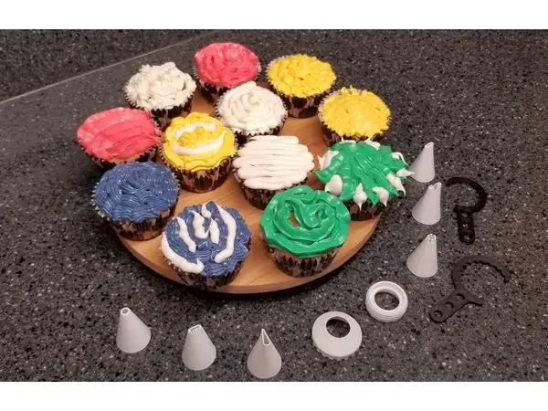 Frosting Piping Ends - Lock On!