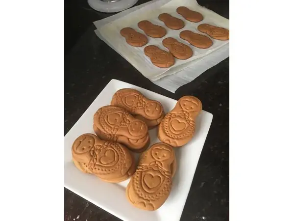 Matryoshka (Russian nesting doll) cookie cutter