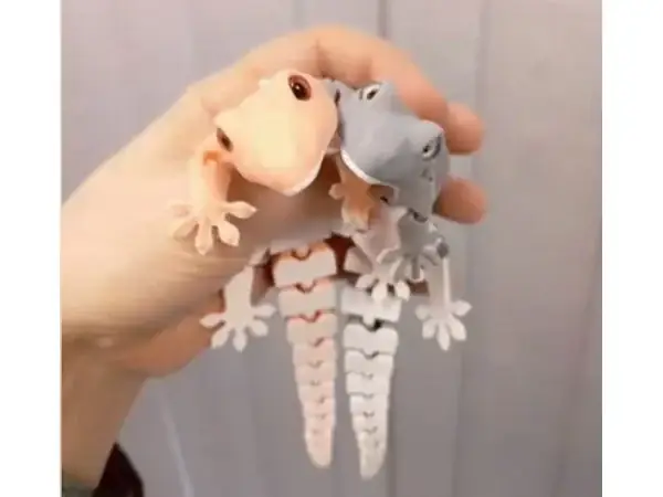 Flexi Gecko — Articulated Lizard Toy