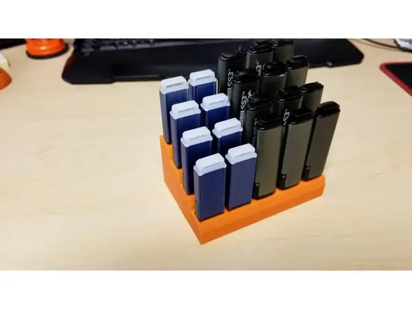 USB Flash Drive Holder of Drives