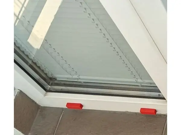 Plastic window weep hole covers