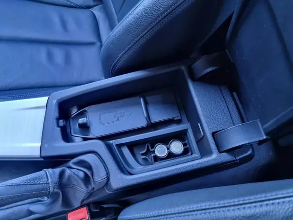 BMW F30/F31 coin holder (EURO)