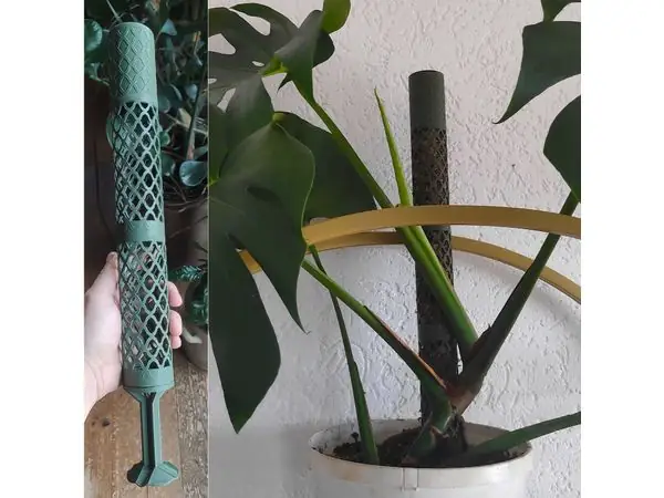 Moss Pole with Water Reservoir
