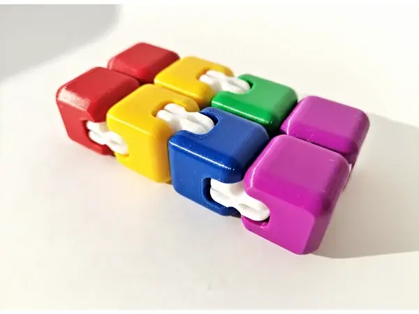 Infinity cube
