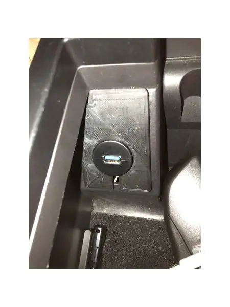 Panel Cover with USB socket mount in 2005 Ford Mustang