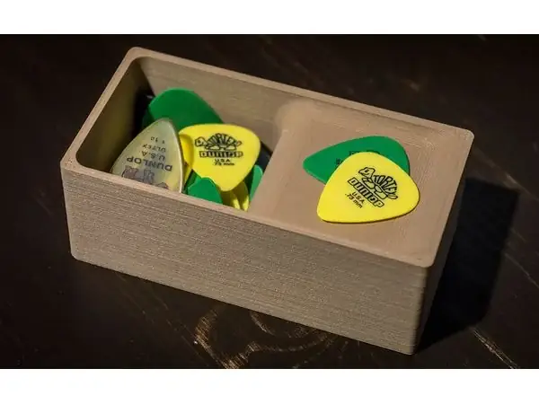 Guitar pick holder