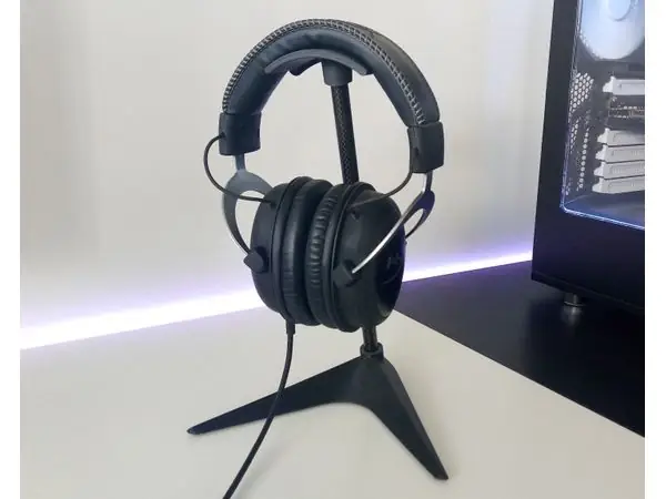 Headphone Holder