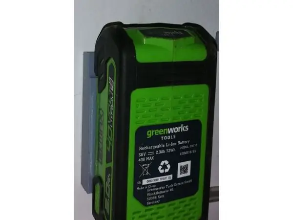 Greenworks 40V battery wall bracket