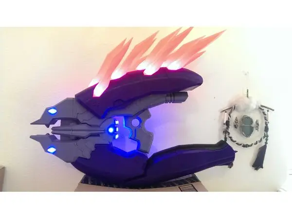 Halo 4 Needler prop weapon with .SLT files