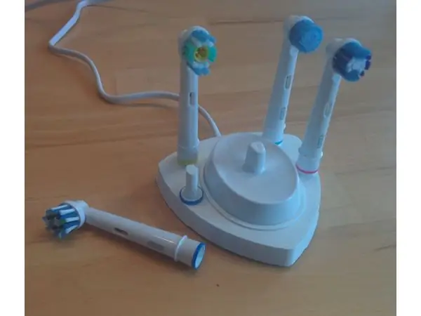 Toothbrush holder