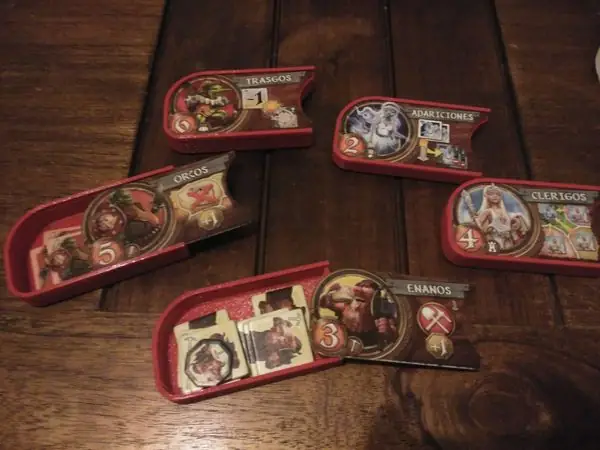 Smallworld Sliding Race Box