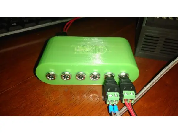 DC distribution box for 2.2x5.5 and 2.5x5.5mm connectors
