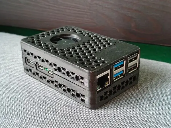Raspberry Pi 5 Pimoroni NVMe case