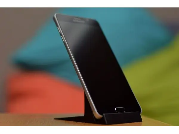 Universal Phone and Tablet Stand