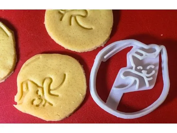 Cat cookie cutter