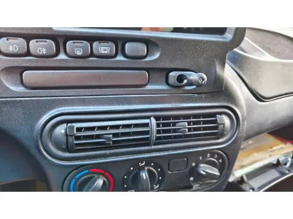 Chevrolet Niva phone and universal mount replacement plug button