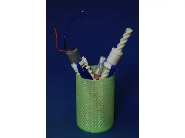 Knurled Pencils Pot