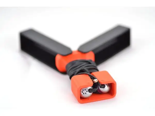 Earbud holder