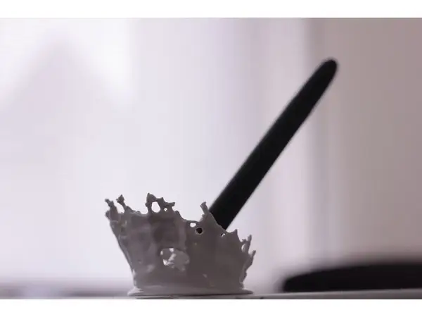 Splashing Pen holder