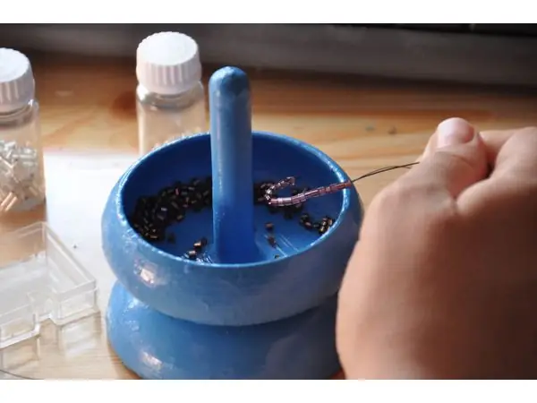Bead spinner
