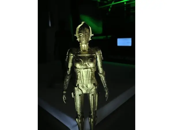 Metropolis Robot (Maria) with Rings
