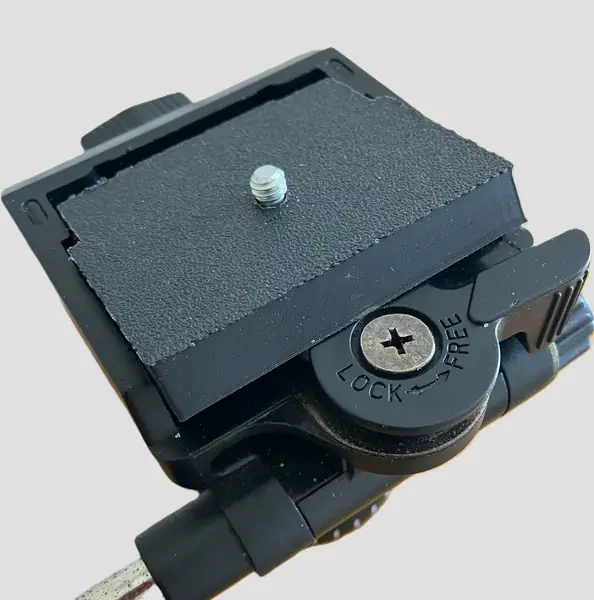 Neewer + Velbon 63x68 QR plate (tripod Quick release)